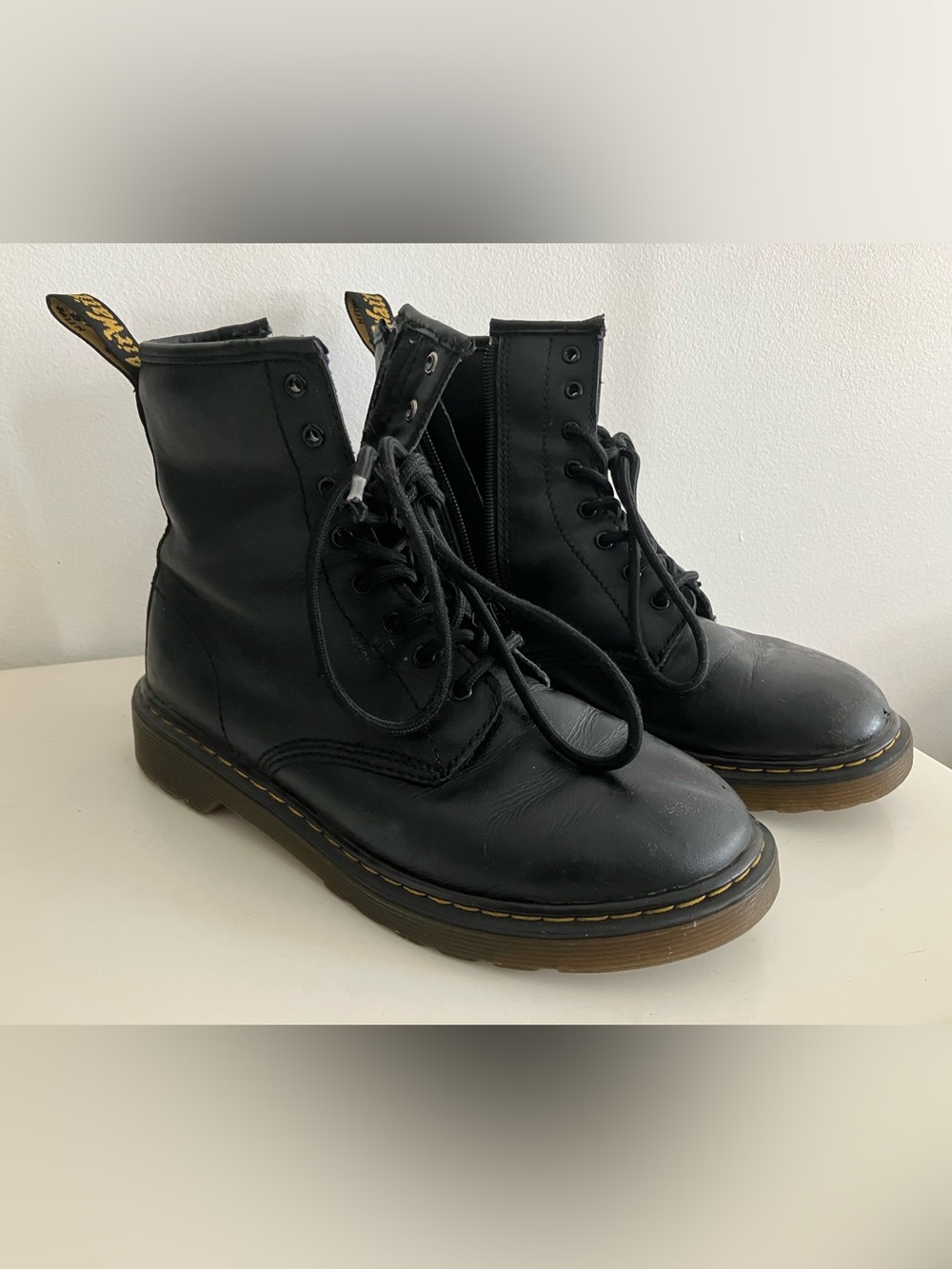 Dr. Martens Black Leather Lace-Up Boots - Zipper Vegan leather